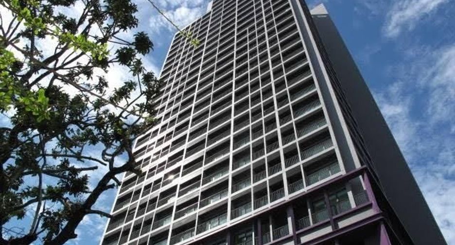 For rent studio condo in Khlong Toei, Bangkok