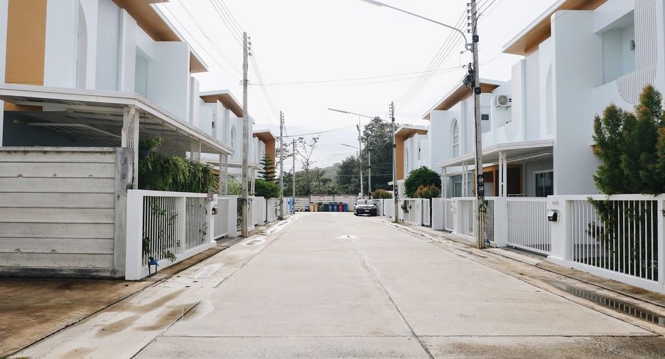 For sale 2 bedrooms townhouse in Thalang, Phuket