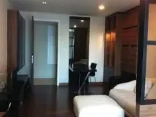 Condo en venta y en alquiler de estudio en Watthana, Bangkok