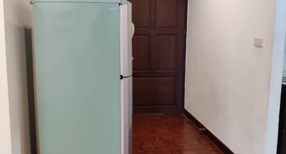For rent 2 bedrooms condo in Bang Na, Bangkok