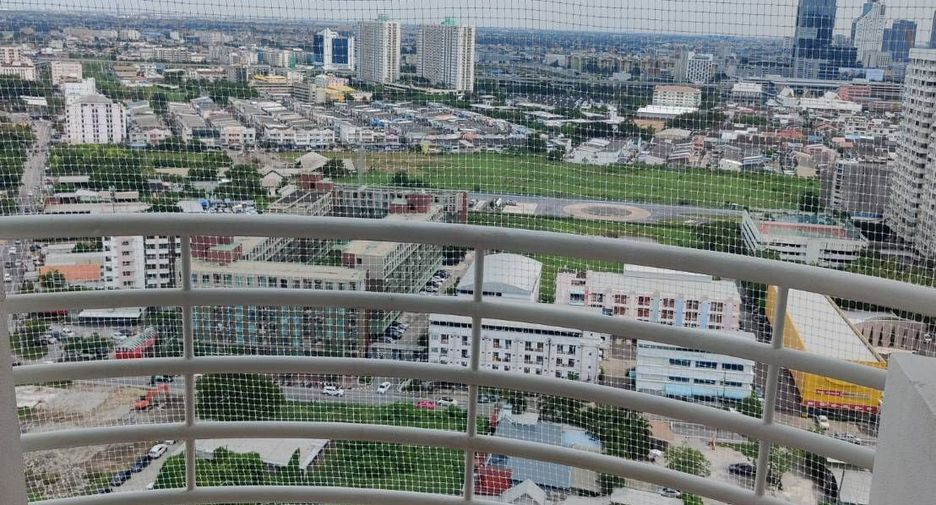 For rent 2 bedrooms condo in Bang Na, Bangkok