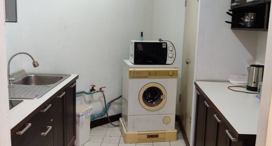 For rent 2 bedrooms condo in Bang Na, Bangkok