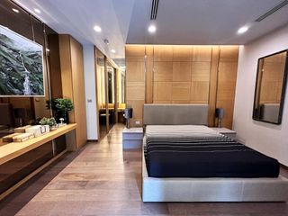 Casa en venta y en alquiler de 5 habitaciones en Huai Khwang, Bangkok