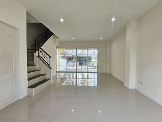 For sale 3 bedrooms townhouse in Bang Bon, Bangkok