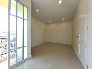 For sale 3 bedrooms townhouse in Bang Bon, Bangkok