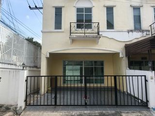 For sale 3 bedrooms townhouse in Bang Bon, Bangkok