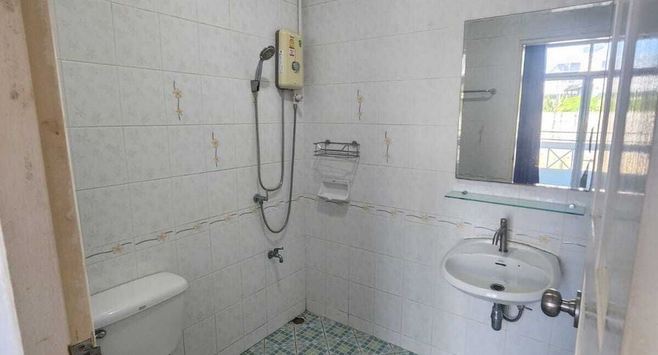 For rent 3 bedrooms townhouse in Mueang Phuket, Phuket