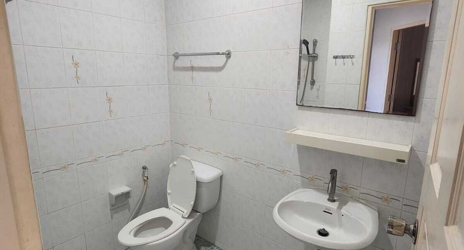 For rent 3 bedrooms townhouse in Mueang Phuket, Phuket