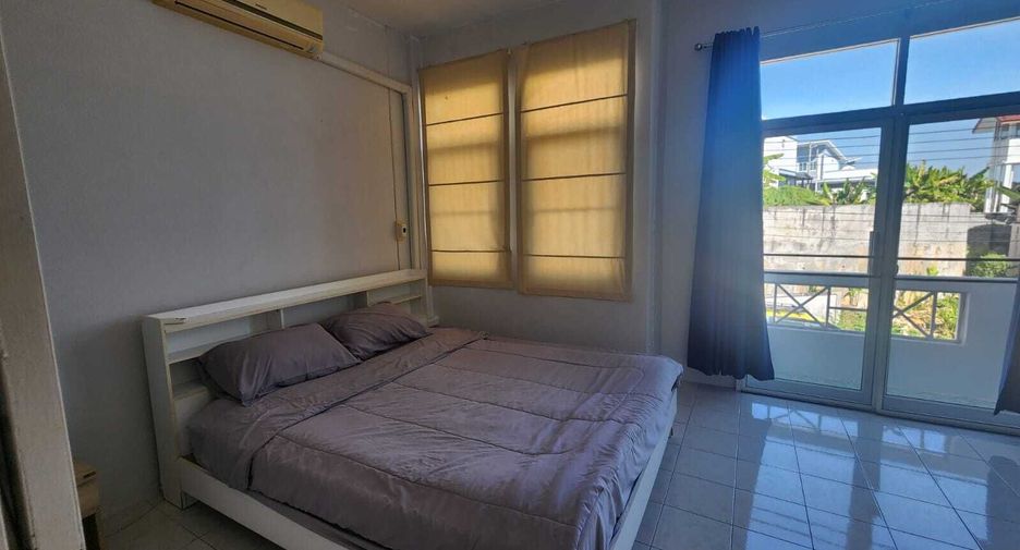 For rent 3 bedrooms townhouse in Mueang Phuket, Phuket