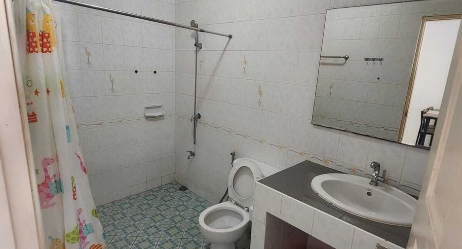 For rent 3 bedrooms townhouse in Mueang Phuket, Phuket