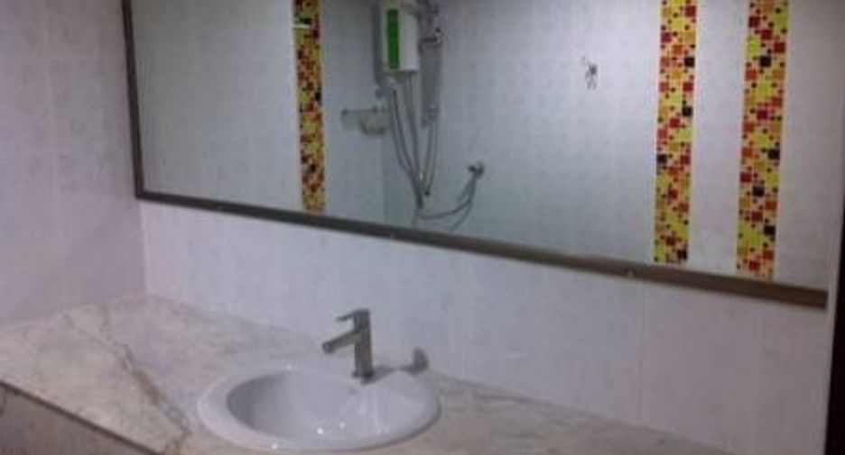 For rent 3 bedrooms condo in Bang Na, Bangkok