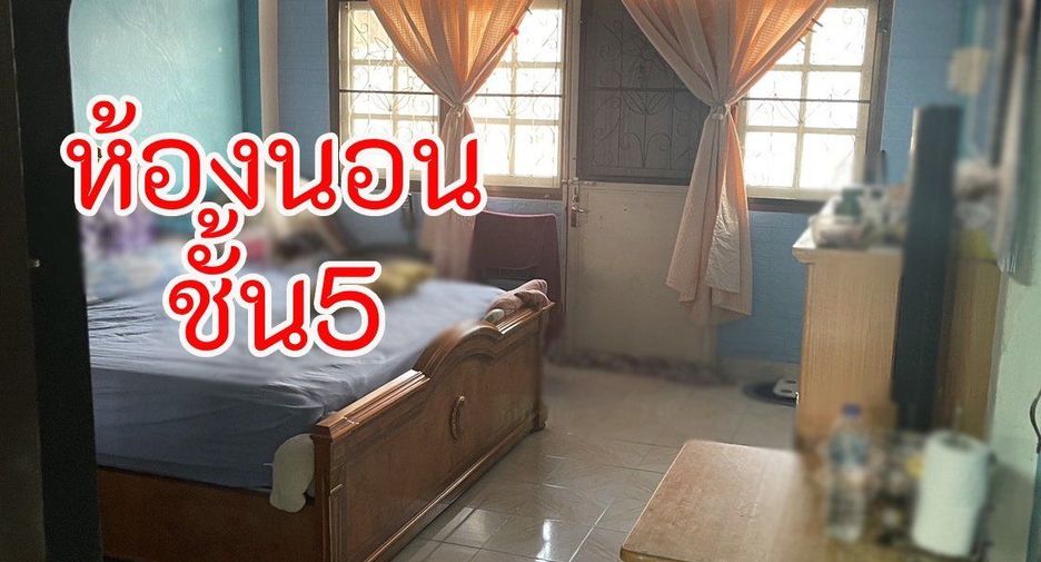 For sale 4 bedrooms retail Space in Taling Chan, Bangkok