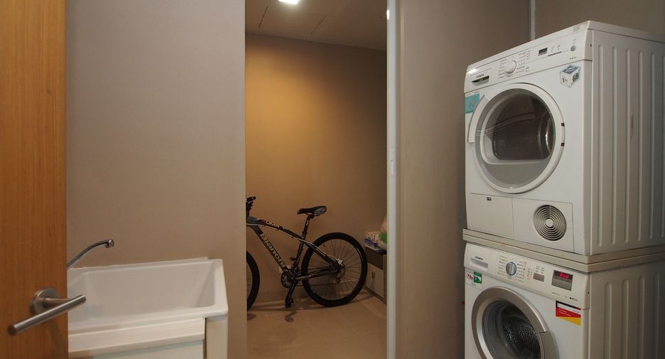 For rent 3 ベッドルーム condo in Khlong Toei, Bangkok