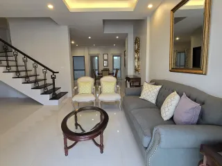 出售 3 卧室 联排别墅 在 Phuket Town, 普吉
