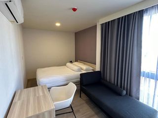 For rent 2 bedrooms condo in Huai Khwang, Bangkok