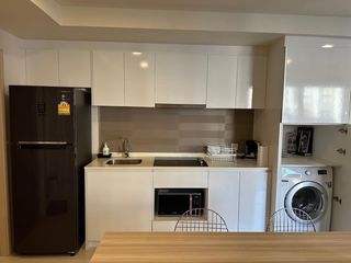 For rent 2 bedrooms condo in Huai Khwang, Bangkok