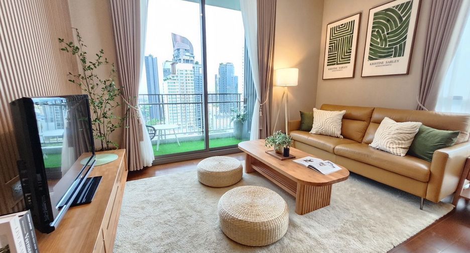 For rent 2 bedrooms condo in Watthana, Bangkok