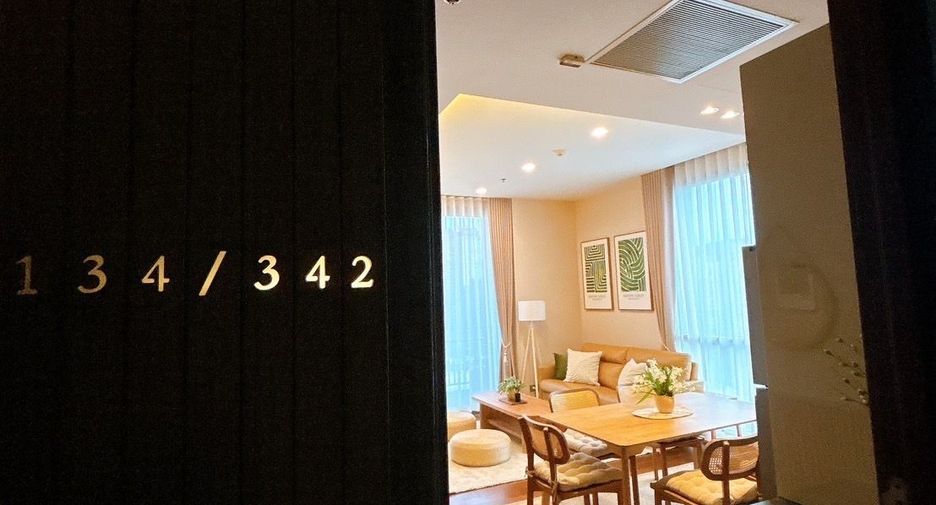 For rent 2 bedrooms condo in Watthana, Bangkok