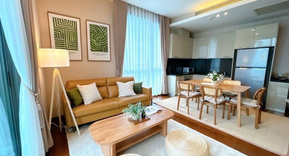 For rent 2 bedrooms condo in Watthana, Bangkok