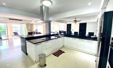 For rent 3 bedrooms condo in Kathu, Phuket