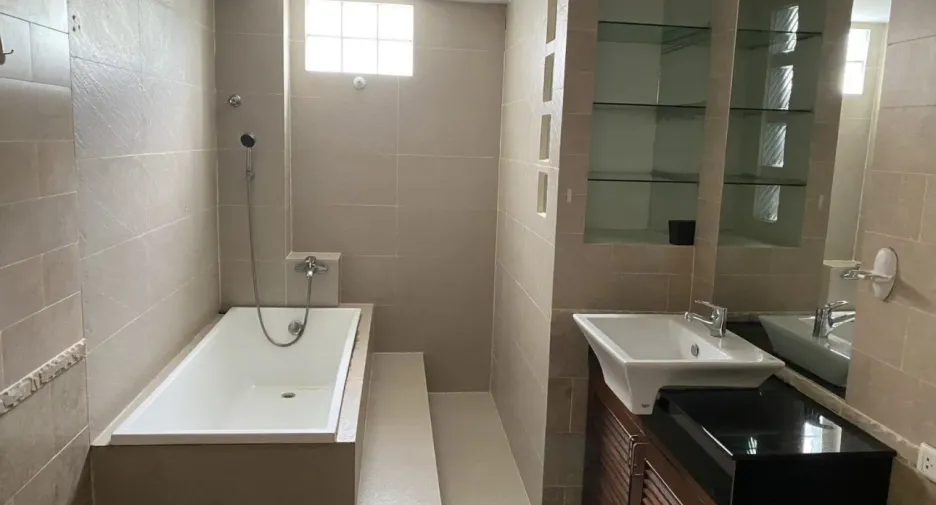 For rent 3 bedrooms condo in Kathu, Phuket