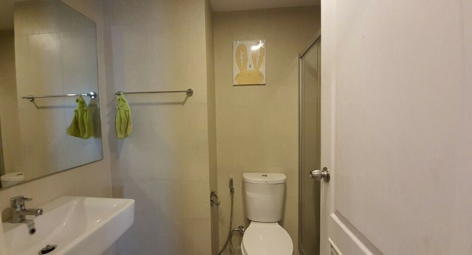 For sale 1 bed condo in Si Racha, Chonburi