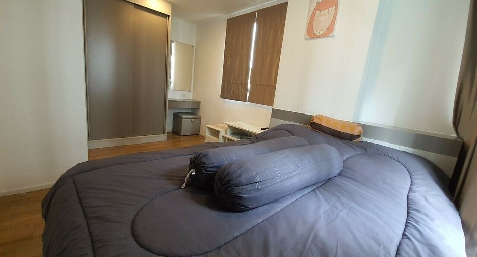 For sale 1 bed condo in Si Racha, Chonburi