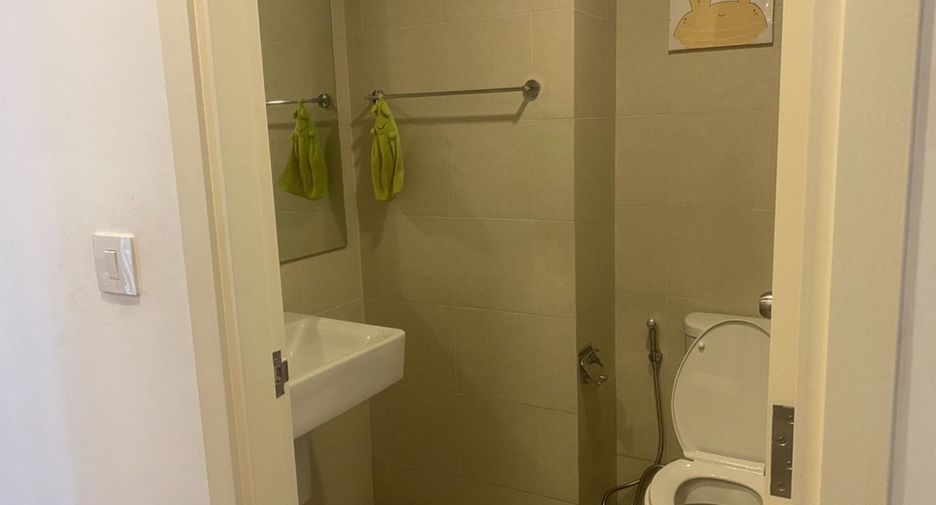 For sale 1 bed condo in Si Racha, Chonburi