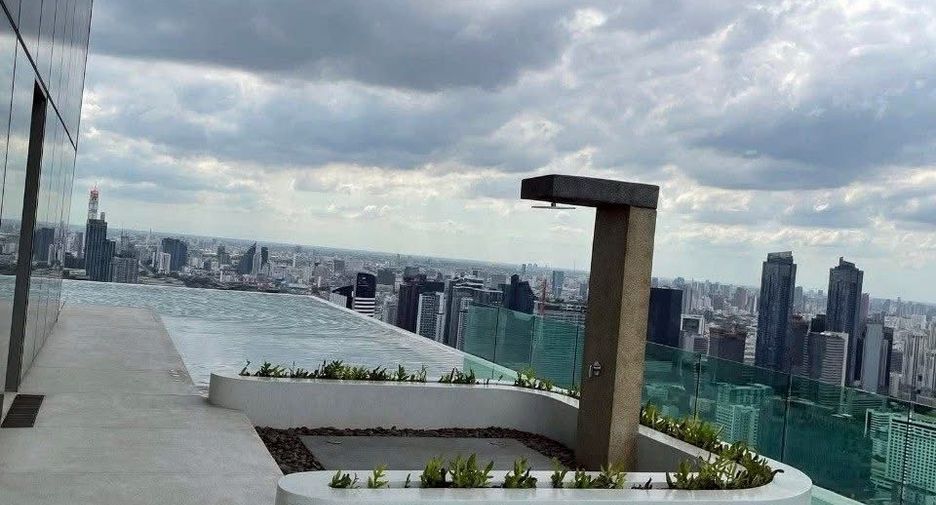 For rent 1 bed condo in Watthana, Bangkok
