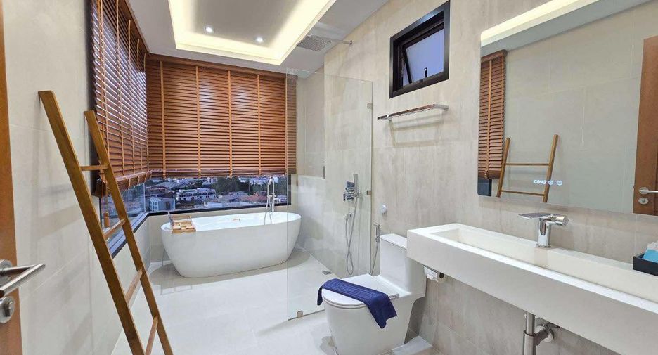 For sale and for rent 4 bedrooms villa in Kathu, Phuket