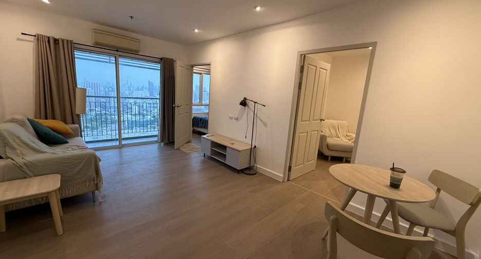For rent 2 bedrooms condo in Chatuchak, Bangkok