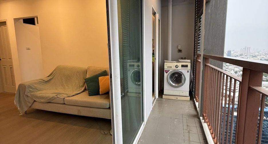 For rent 2 bedrooms condo in Chatuchak, Bangkok