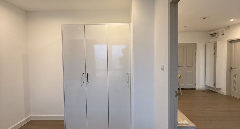For rent 2 bedrooms condo in Chatuchak, Bangkok