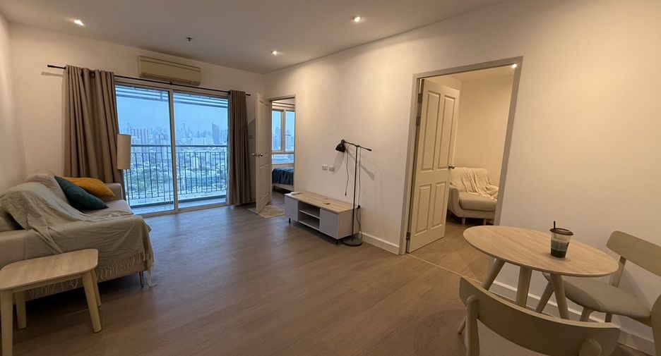 For rent 2 bedrooms condo in Chatuchak, Bangkok