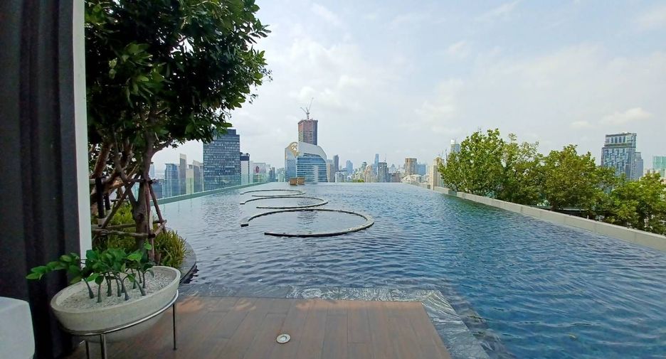 For rent 1 bed condo in Pathum Wan, Bangkok