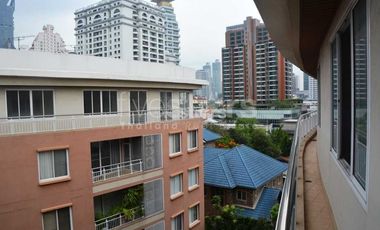 For sale 4 bedrooms condo in Watthana, Bangkok