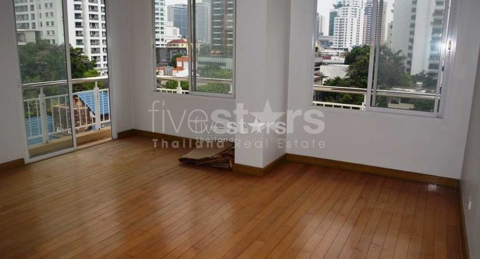 Condo en venta de 4 habitaciones en Watthana, Bangkok