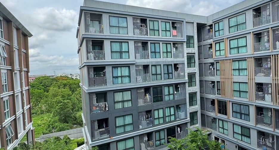 For sale 1 bed condo in Bang Na, Bangkok