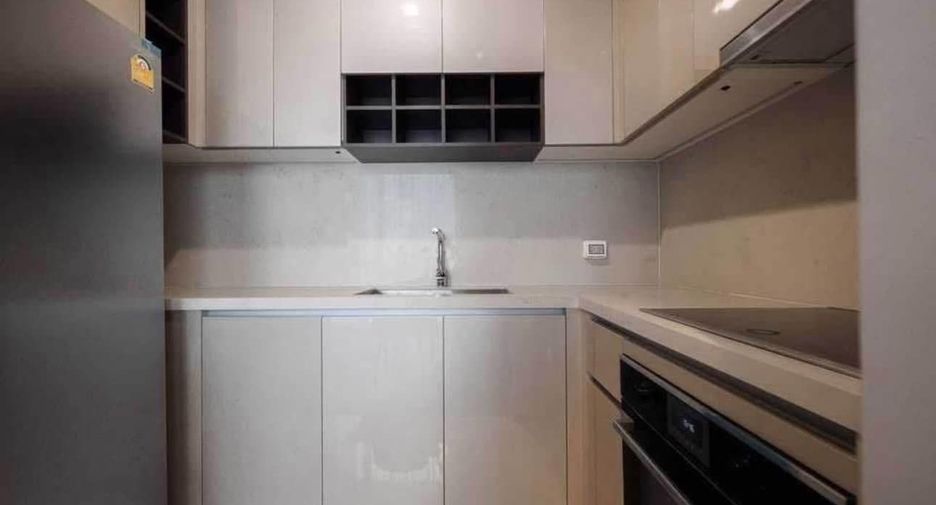 Condo en alquiler de 2 habitaciones en Khlong Toei, Bangkok