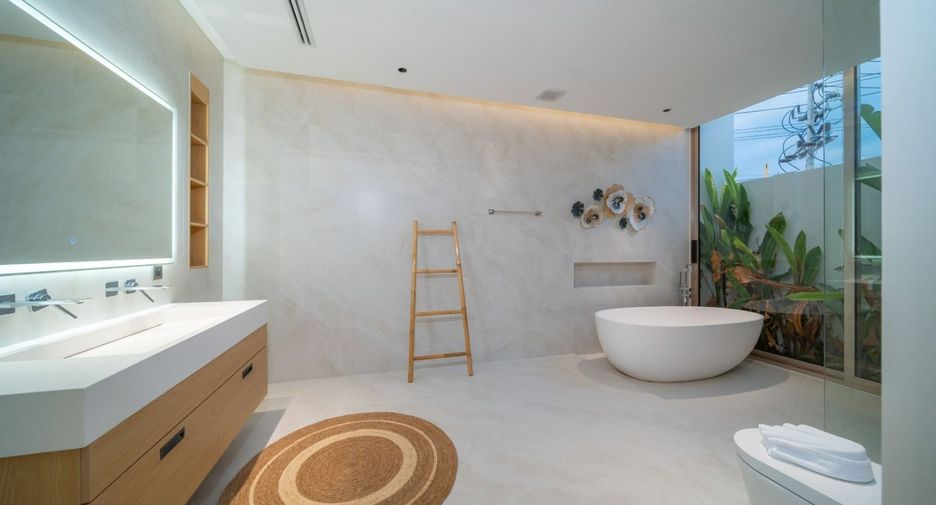 For rent 4 bedrooms villa in Thalang, Phuket