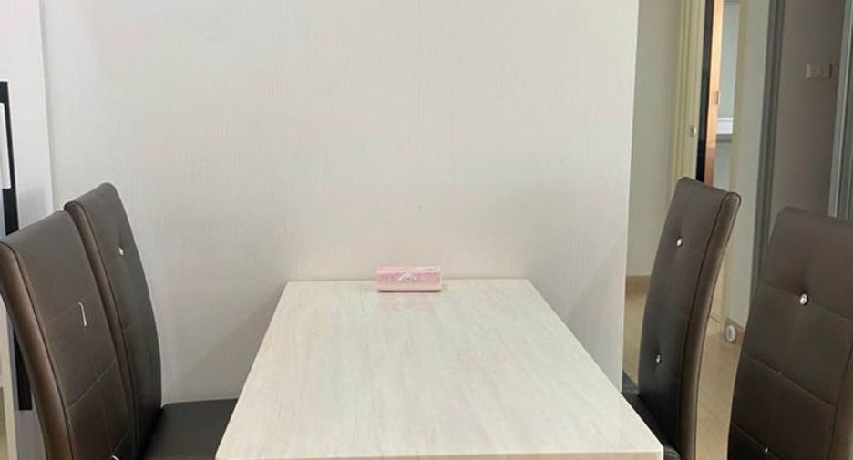 For rent 2 bedrooms condo in Huai Khwang, Bangkok