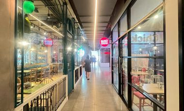 For rent retail Space in Watthana, Bangkok