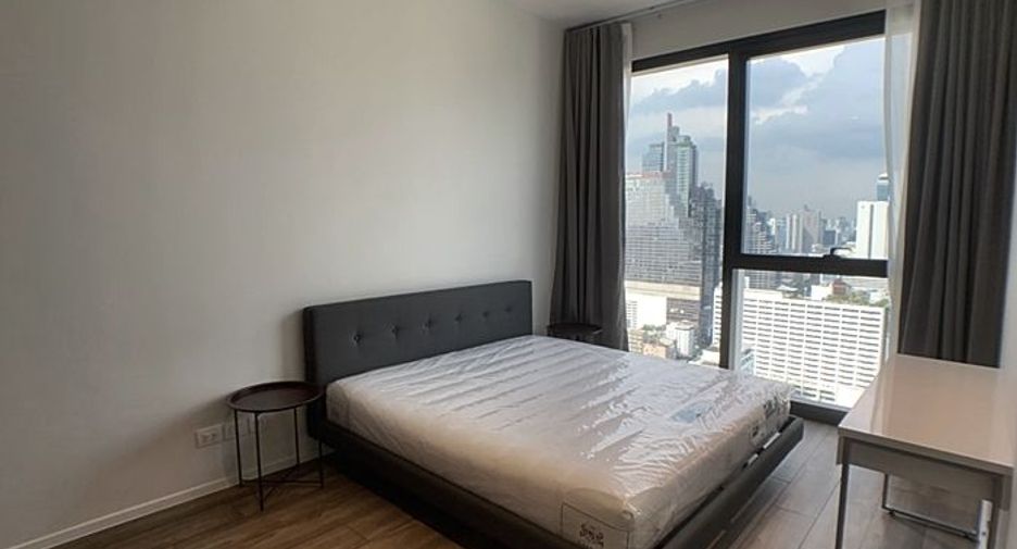 For rent 2 bedrooms condo in Sathon, Bangkok