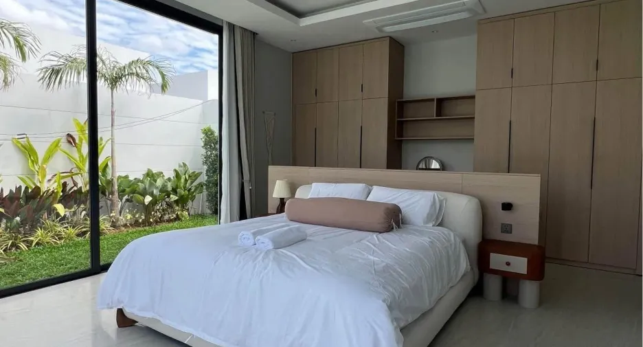 For rent 4 bedrooms villa in Mueang Phuket, Phuket