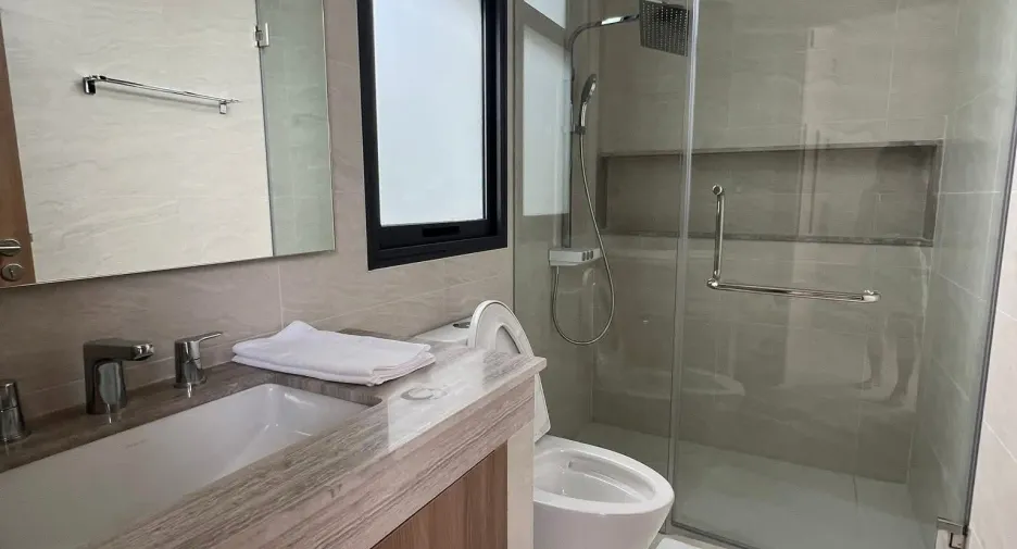 For rent 4 bedrooms villa in Mueang Phuket, Phuket