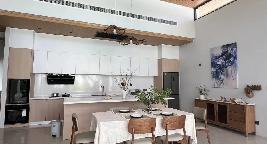 For rent 4 bedrooms villa in Mueang Phuket, Phuket