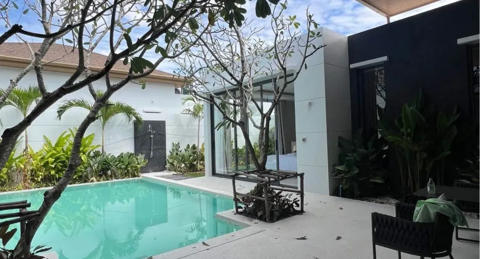For rent 4 bedrooms villa in Mueang Phuket, Phuket