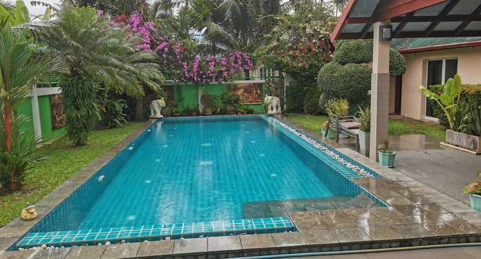 For sale 5 bedrooms villa in Thalang, Phuket