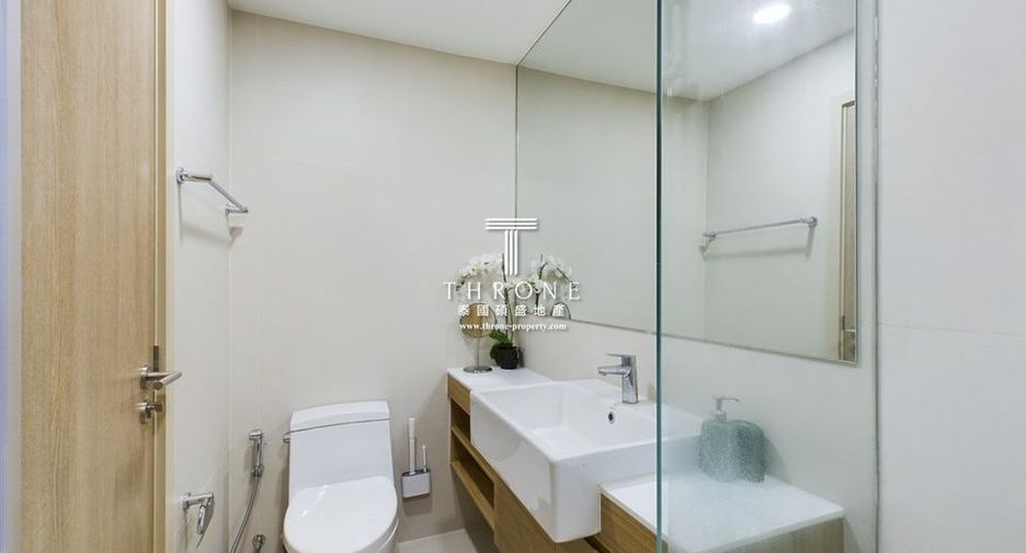 For rent studio condo in Khlong Toei, Bangkok