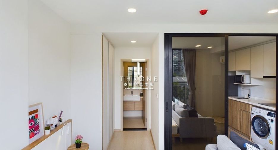 For rent studio condo in Khlong Toei, Bangkok